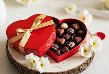 Chocolate Box Styles Explained (Part 4): Heart, Hexagon & Creative Shapes for Gift Packaging