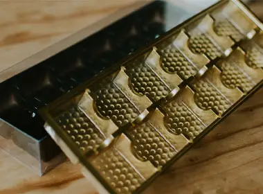 plastic-chocolate-packaging